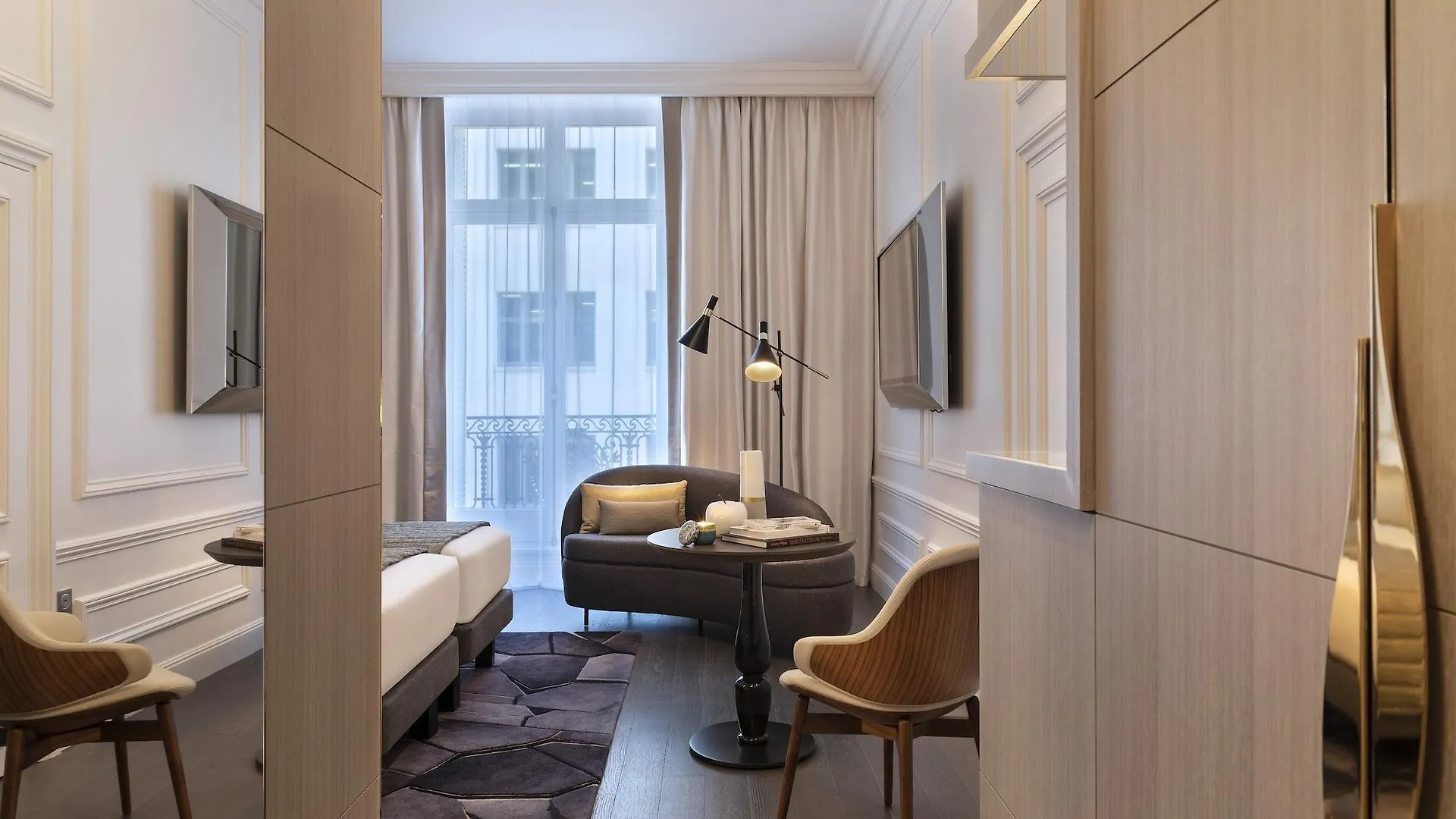 La Clef Champs-Elysees Paris By The Crest Collection