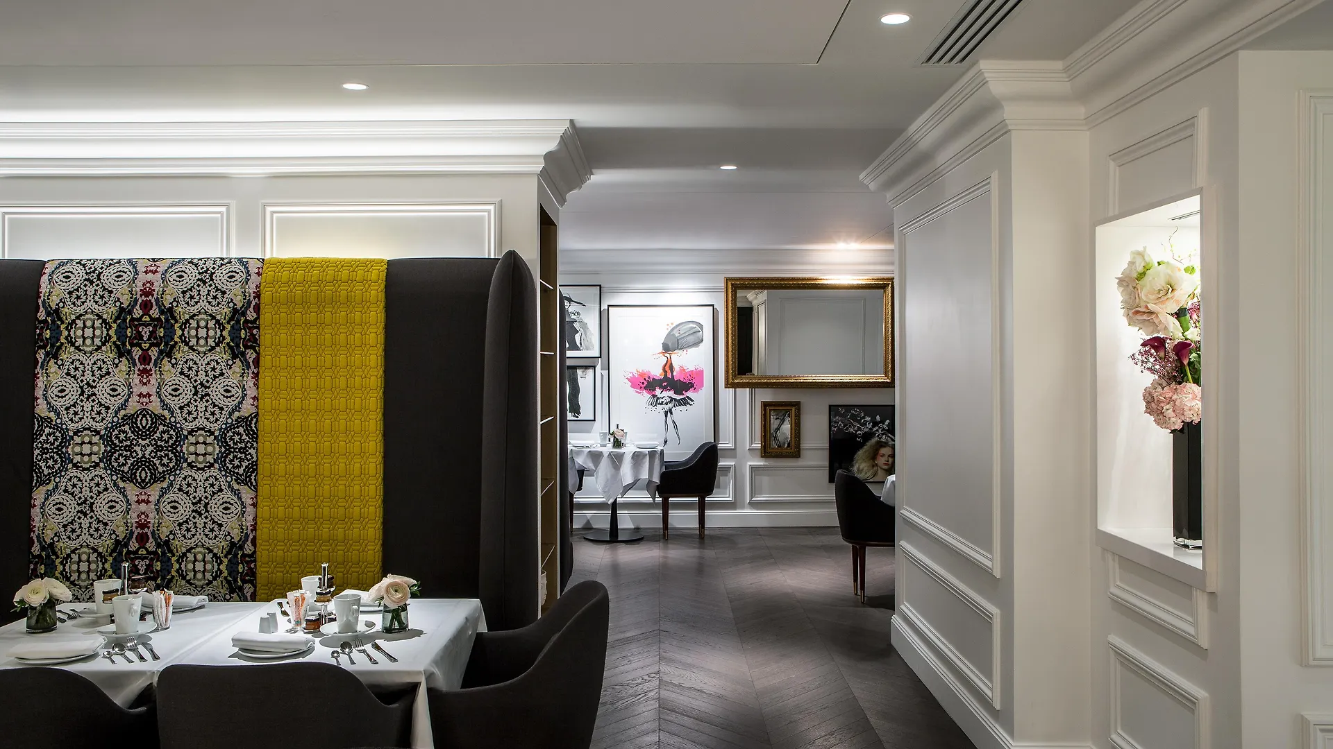 La Clef Champs-Elysees Paris By The Crest Collection