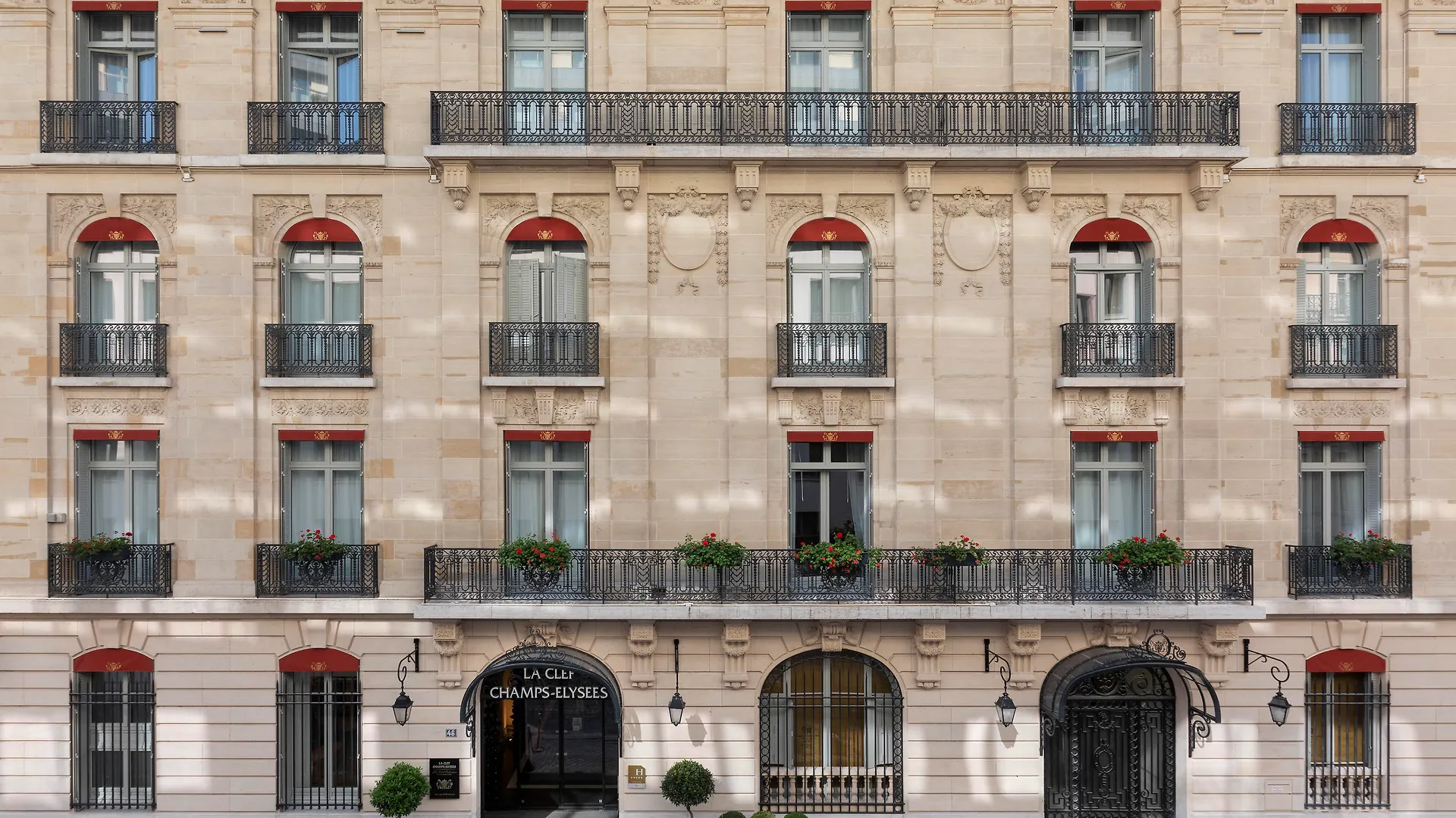 Hotell La Clef Champs-Elysees Paris By The Crest Collection