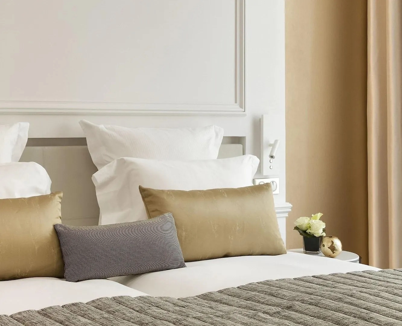 La Clef Champs-Elysees Paris By The Crest Collection Hotell