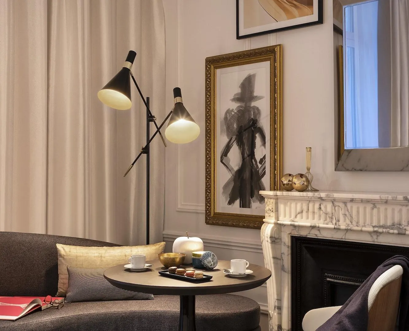La Clef Champs-Elysees Paris By The Crest Collection Frankrike