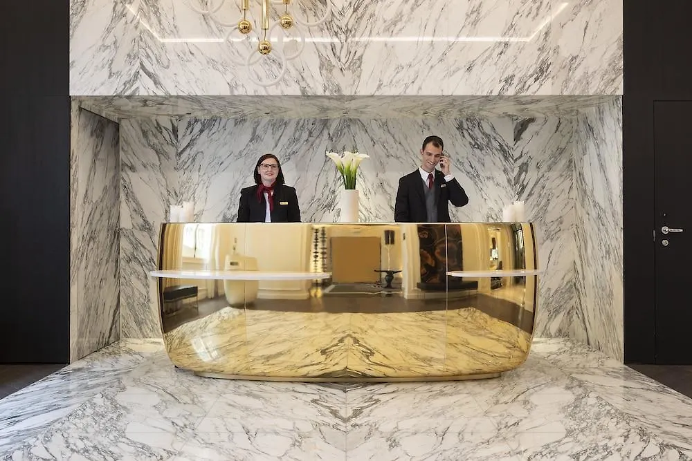 La Clef Champs-Elysees Paris By The Crest Collection Hotell