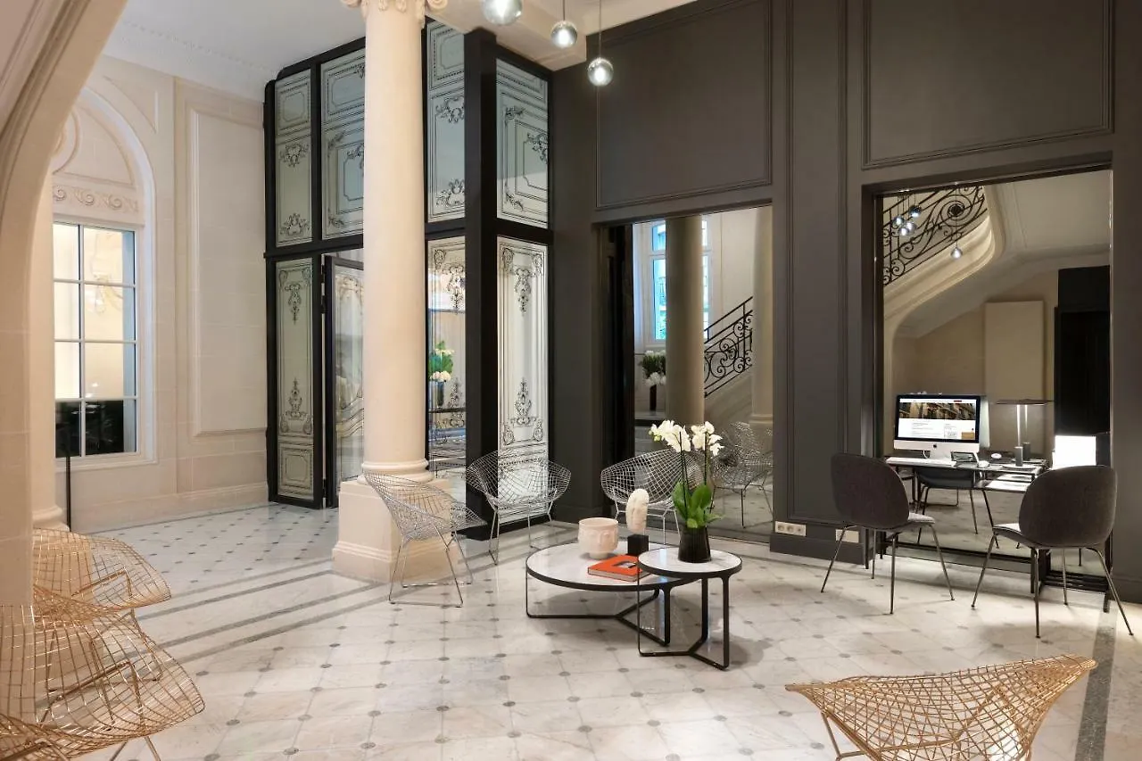 La Clef Champs-Elysees Paris By The Crest Collection Frankrike