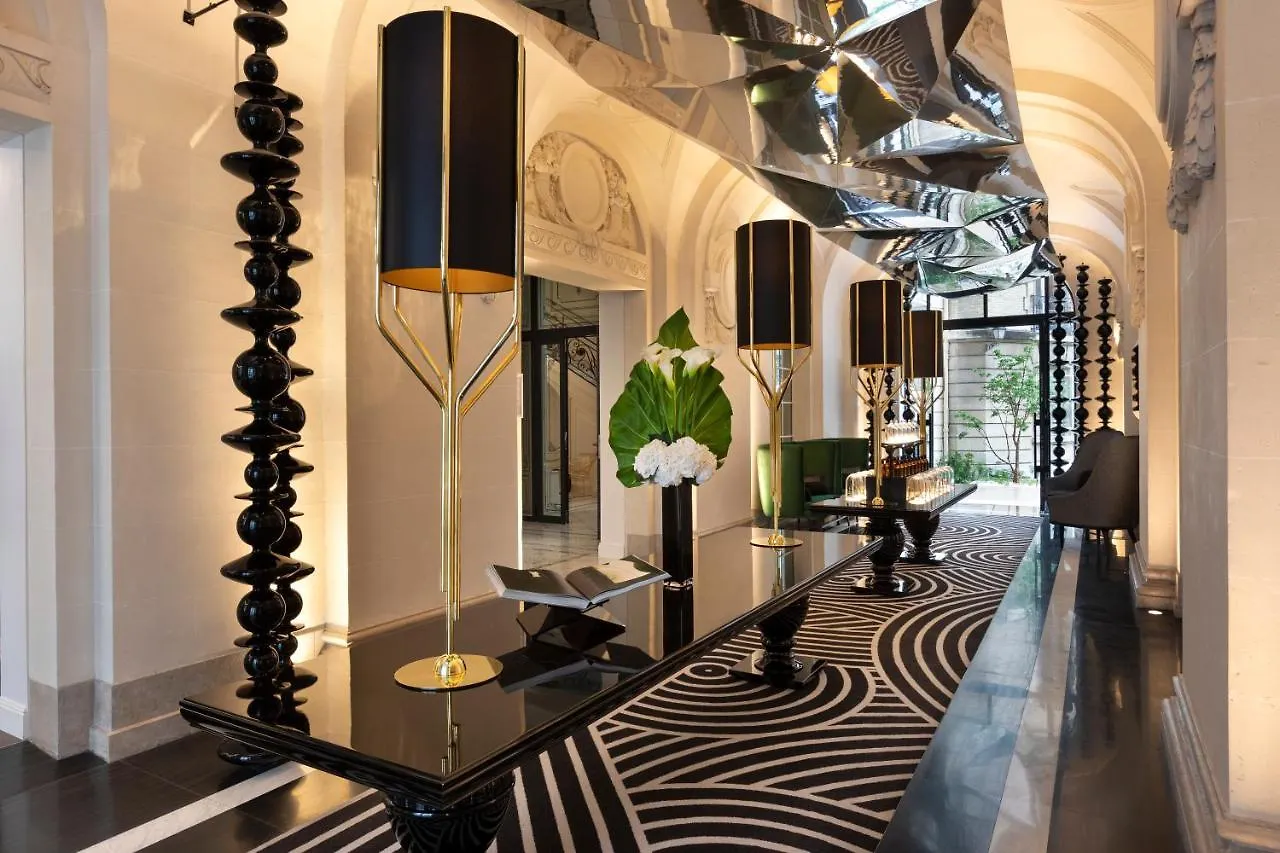 Hotell La Clef Champs-Elysees Paris By The Crest Collection