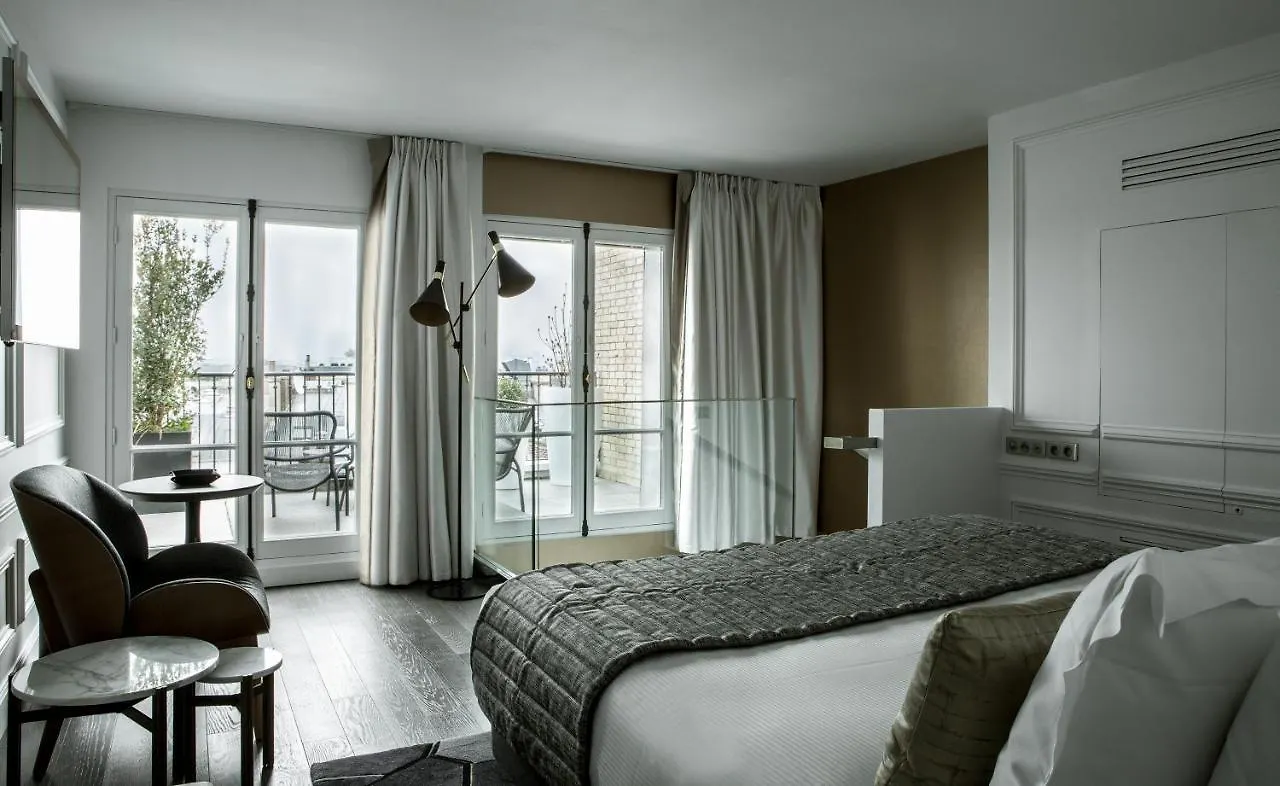 La Clef Champs-Elysees Paris By The Crest Collection 5*,