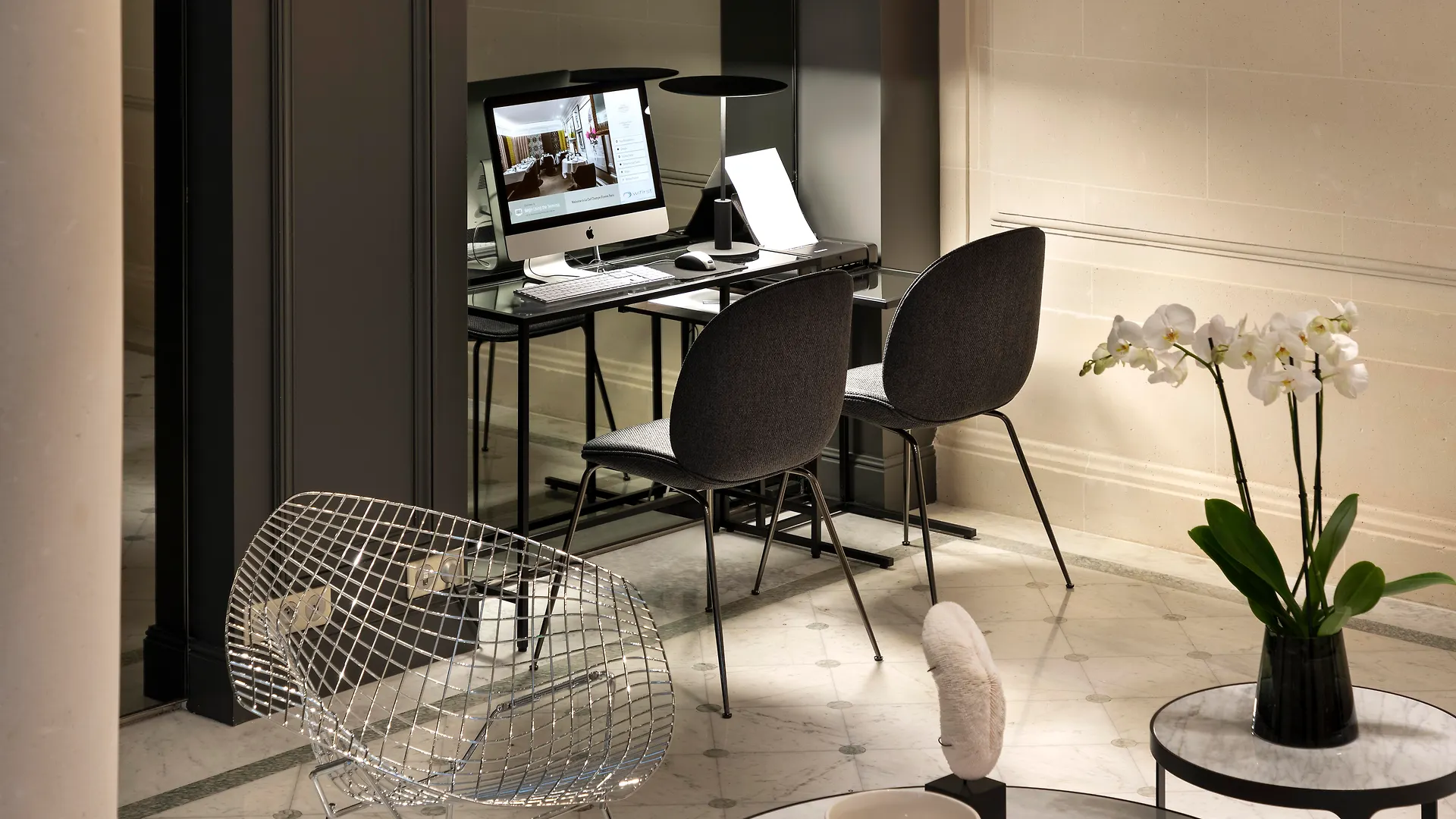 La Clef Champs-Elysees Paris By The Crest Collection France